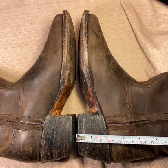 Handmade hardly worn leather studded cowboy boots - Picture 14 of 16